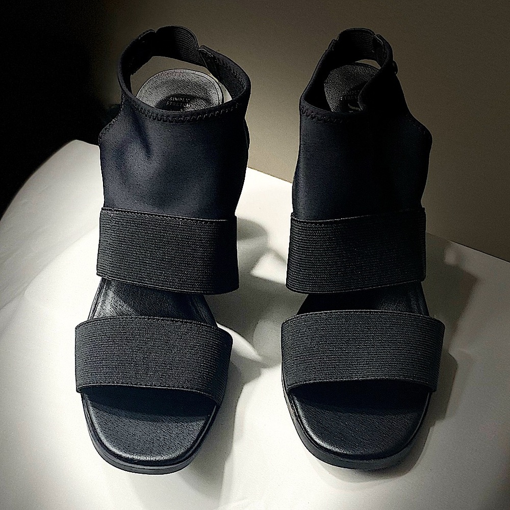 Simply Vera Wang Candles Black Stretch Nylon Block Heel (New)